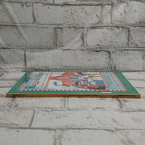 My first Raggedy Ann book - Picture 4 of 4